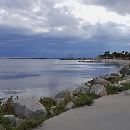 Joli Petit Centre De Et * Mèze