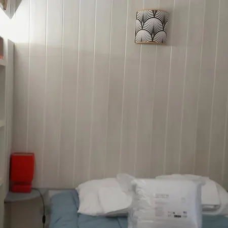 Joli Petit Centre De Et Lägenhet Mèze