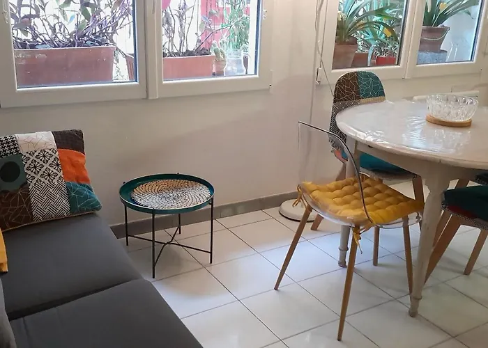 Joli Petit Centre De Et Διαμέρισμα Mèze